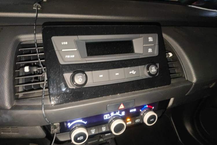 Used Honda Fit 2021 1.5L CVT Trend Edition Audio And AC Panel
