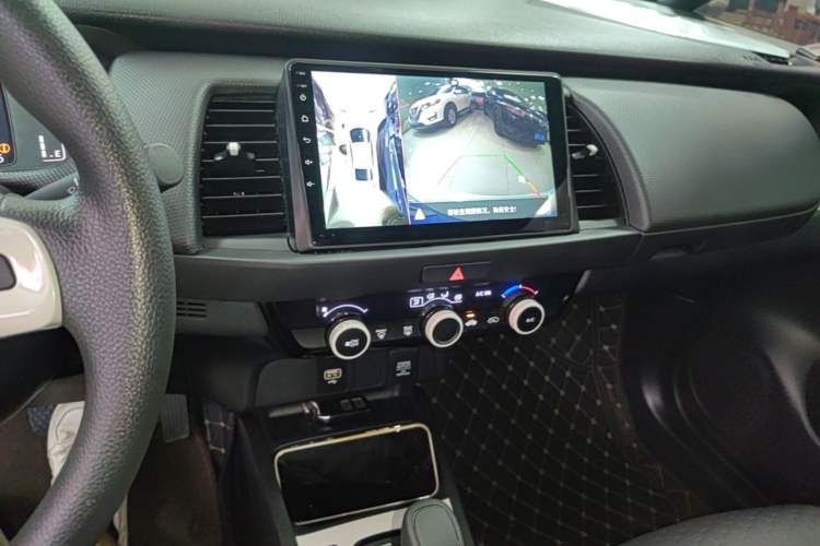 Used Honda Fit 2021 1.5L CVT Trendy Sports Edition Audio And AC Panel
