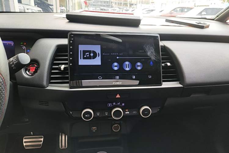 Used Honda Fit 2021 1.5L CVT Trendy Sports Edition Audio And AC Panel