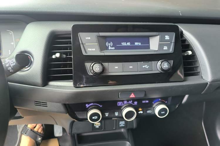Used Honda Fit 2021 1.5L CVT Trend Edition Audio And AC Panel