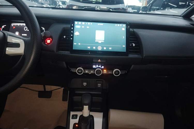 Used Honda Fit 2021 1.5L CVT Trend Edition Audio And AC Panel