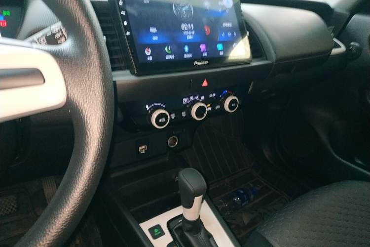Used Honda Fit 2021 1.5L CVT Trend Edition Audio And AC Panel