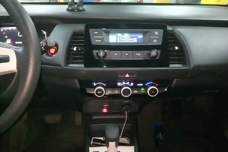 Used Honda Fit 2021 1.5L CVT Trend Edition Audio And AC Panel