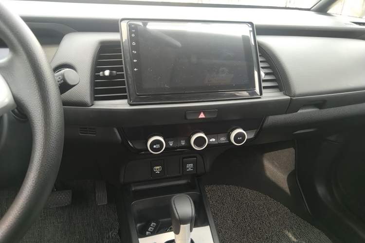 Used Honda Fit 2021 1.5L CVT Trend Edition Audio And AC Panel