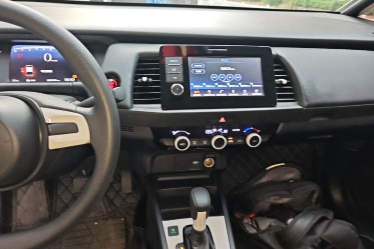 Used Honda Fit 2021 1.5L CVT Trendy Run Pro Edition Audio And AC Panel
