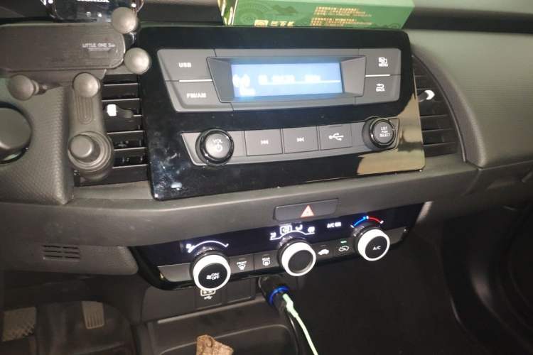 Used Honda Fit 2021 1.5L CVT Trend Edition Audio And AC Panel