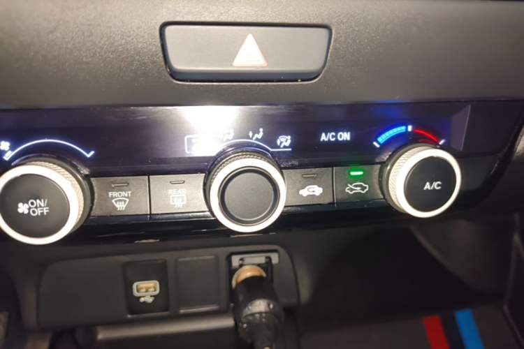 Used Honda Fit 2021 1.5L CVT Trend Edition Audio And AC Panel
