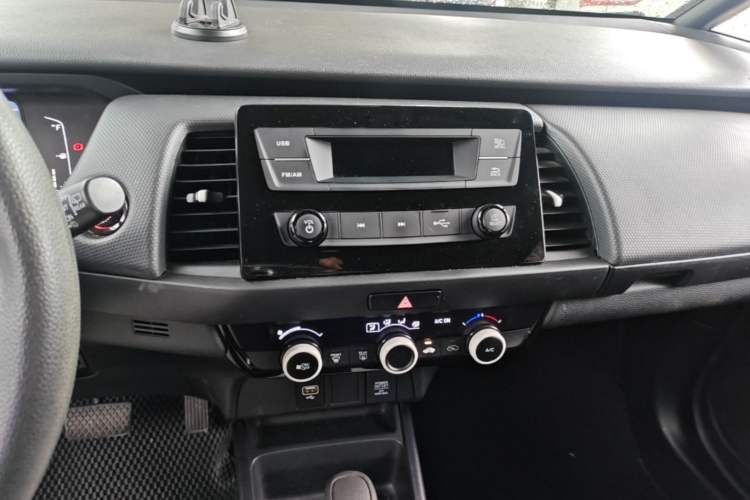 Used Honda Fit 2021 1.5L CVT Trend Edition Audio And AC Panel