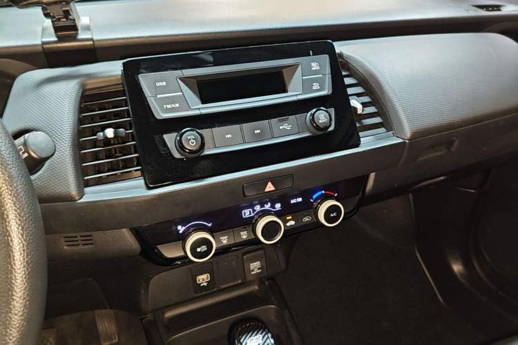 Used Honda Fit 2021 1.5L CVT Trend Edition Audio And AC Panel