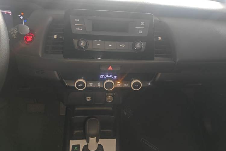 Used Honda Fit 2021 1.5L CVT Trend Edition Audio And AC Panel