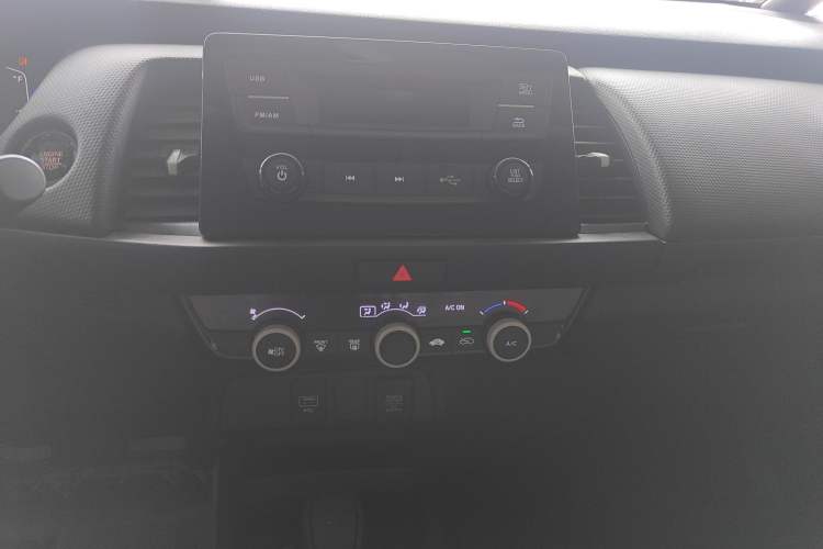 Used Honda Fit 2021 1.5L CVT Trend Edition Audio And AC Panel