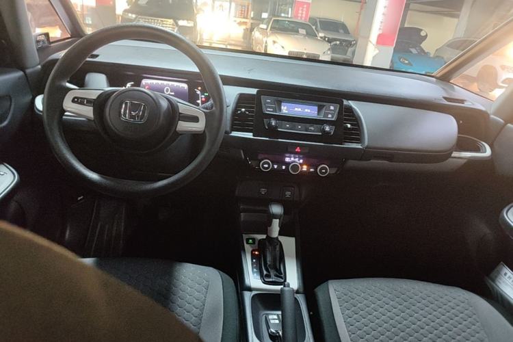 Used Honda Fit 2021 1.5L CVT Trend Edition Center Console