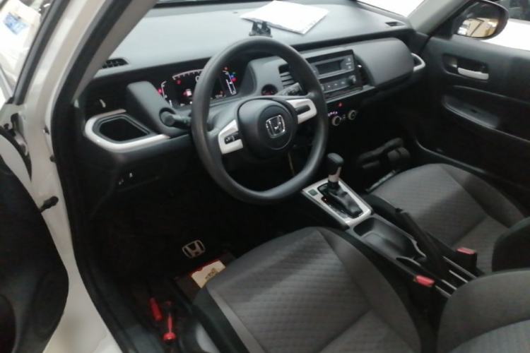 Used Honda Fit 2021 1.5L CVT Trend Edition Center Console