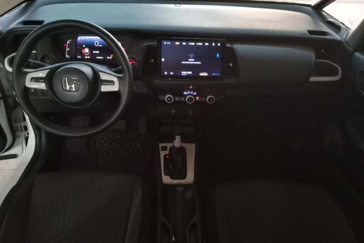 Used Honda Fit 2021 1.5L CVT Trend Edition Center Console