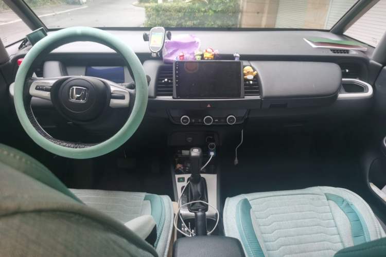 Used Honda Fit 2021 1.5L CVT Trend Edition Center Console