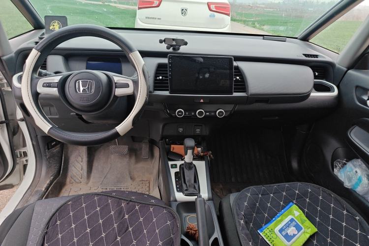 Used Honda Fit 2021 1.5L CVT Trend Edition Center Console
