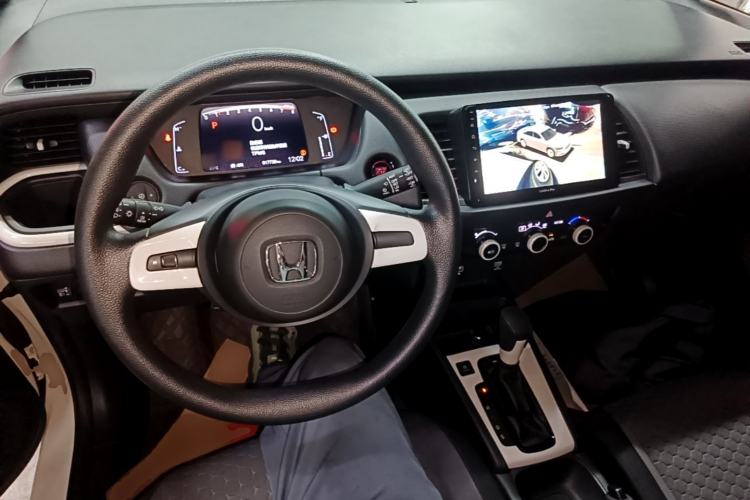 Used Honda Fit 2021 1.5L CVT Trend Edition Center Console