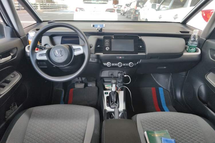 Used Honda Fit 2021 1.5L CVT Trend Edition Center Console