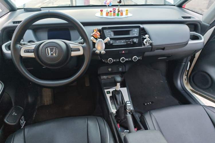 Used Honda Fit 2021 1.5L CVT Trend Edition Center Console