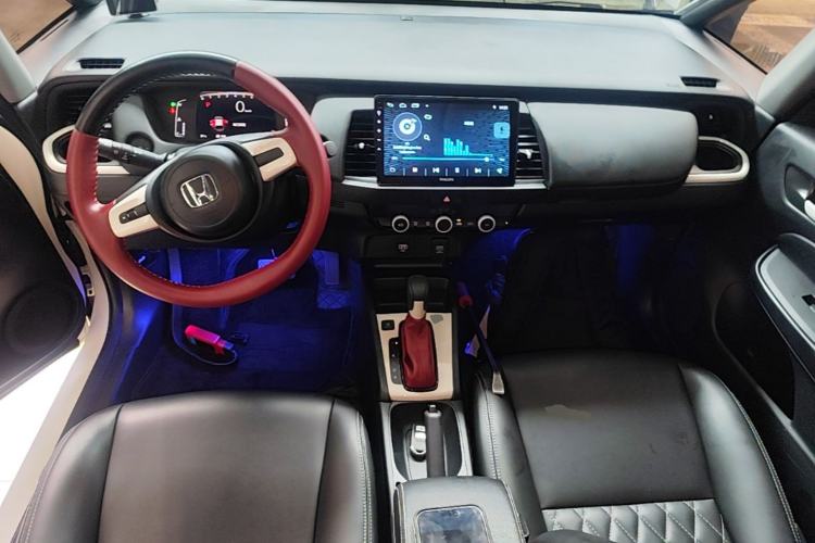 Used Honda Fit 2021 1.5L CVT Trend Edition Center Console