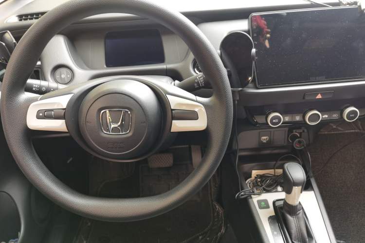 Used Honda Fit 2021 1.5L CVT Trend Edition Center Console