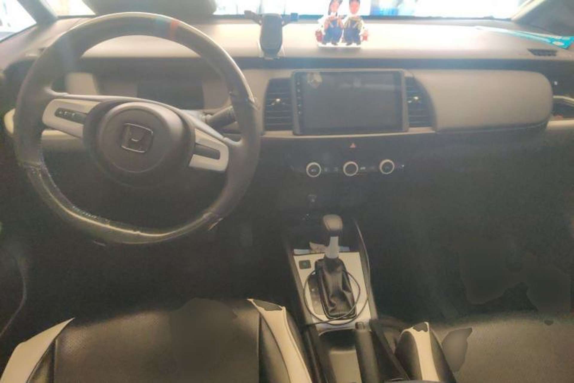 Used Honda Fit 2021 1.5L CVT Trend Edition Center Console
