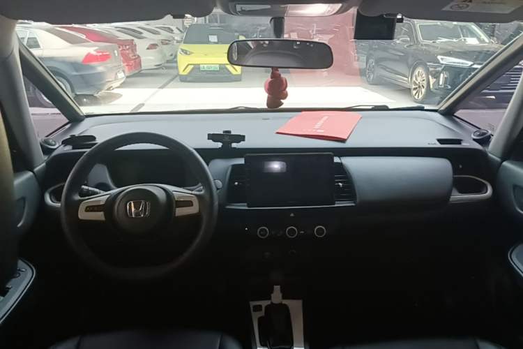 Used Honda Fit 2021 1.5L CVT Trend Edition Center Console