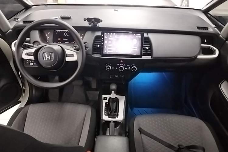 Used Honda Fit 2021 1.5L CVT Trendy Edition Center Console