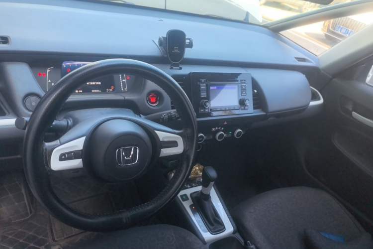 Used Honda Fit 2021 1.5L CVT Trend Edition Center Console
