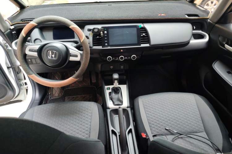 Used Honda Fit 2021 1.5L CVT Trend Edition Center Console