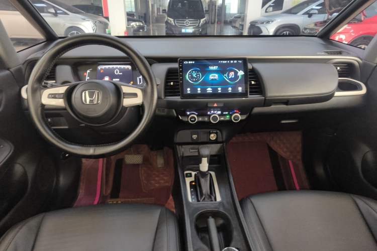Used Honda Fit 2021 1.5L CVT Trend Edition Center Console