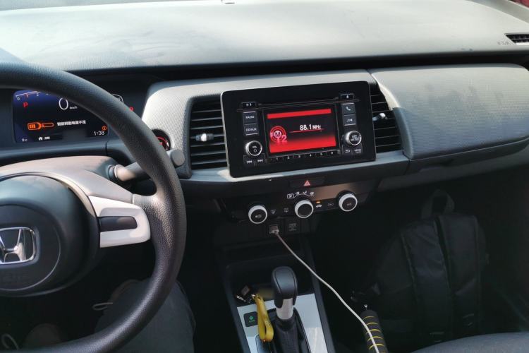 Used Honda Fit 2021 1.5L CVT Trendy Edition Center Console