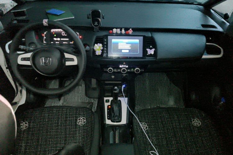 Used Honda Fit 2021 1.5L CVT Trend Edition Center Console