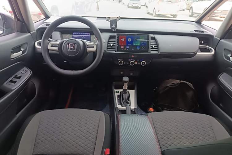 Used Honda Fit 2021 1.5L CVT Trend Edition Center Console