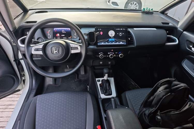 Used Honda Fit 2021 1.5L CVT Trendy Edition Center Console