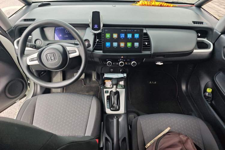 Used Honda Fit 2021 1.5L CVT Trend Edition Center Console