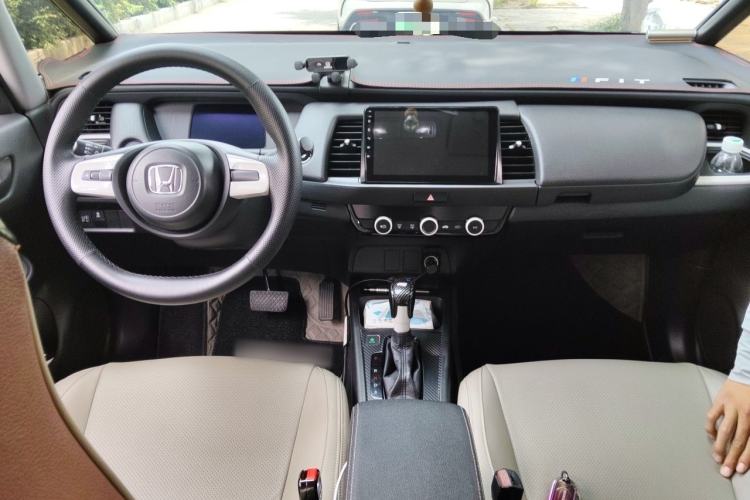 Used Honda Fit 2021 1.5L CVT Trendy Edition Center Console