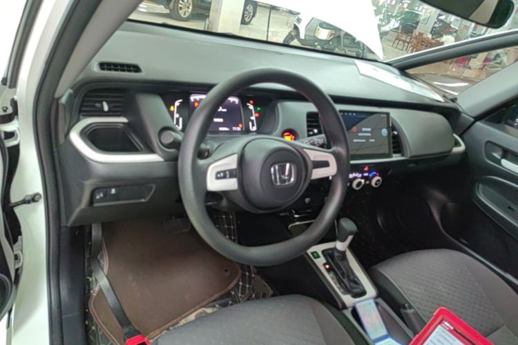 Used Honda Fit 2021 1.5L CVT Trendy Sports Edition Center Console