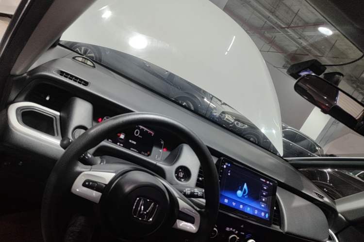 Used Honda Fit 2021 1.5L CVT Trend Edition Center Console