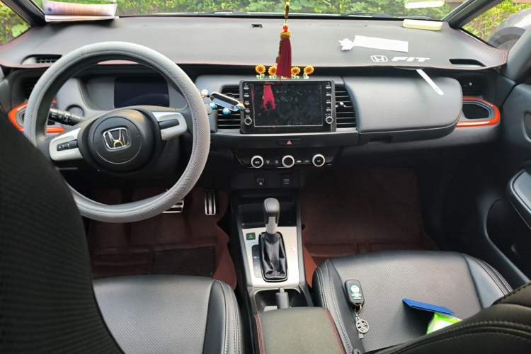 Used Honda Fit 2021 1.5L CVT Trendy Sports Edition Center Console