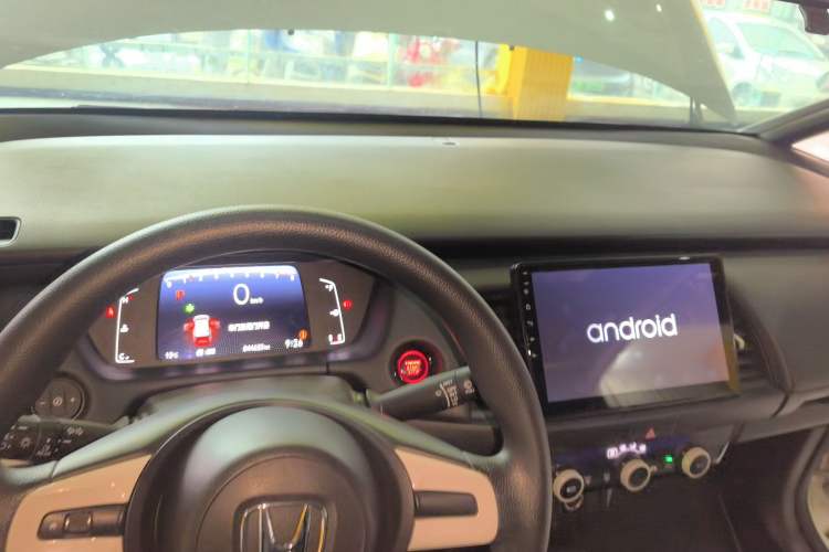 Used Honda Fit 2021 1.5L CVT Trendy Edition Center Console