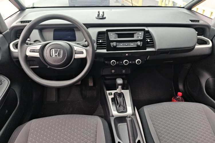 Used Honda Fit 2021 1.5L CVT Trend Edition Center Console