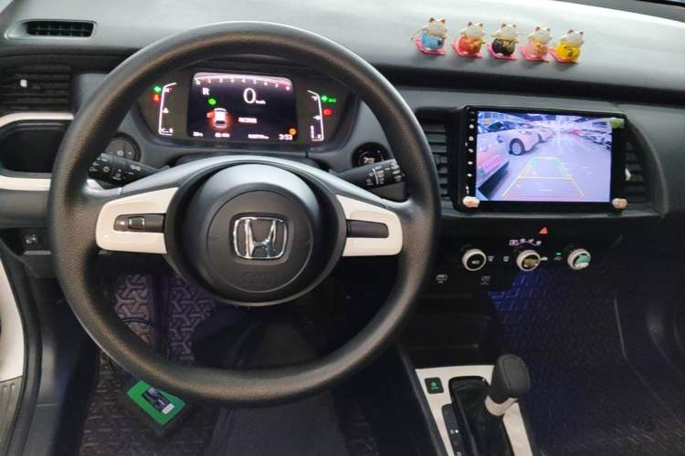 Used Honda Fit 2021 1.5L CVT Trend Edition Center Console