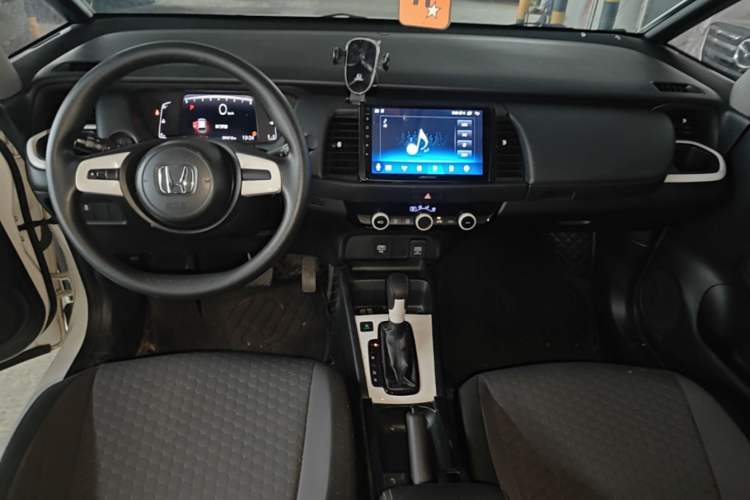 Used Honda Fit 2021 1.5L CVT Trend Edition Center Console