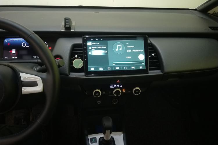 Used Honda Fit 2021 1.5L CVT Trend Edition Center Console