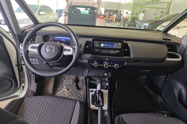 Used Honda Fit 2021 1.5L CVT Trend Edition Center Console