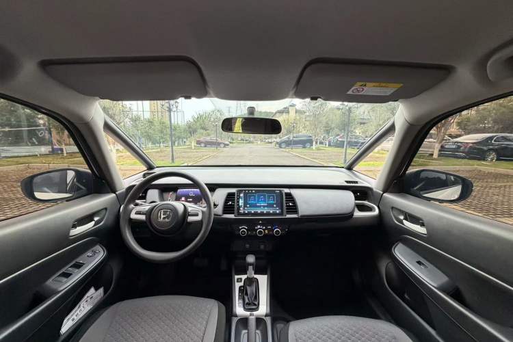Used Honda Fit 2021 1.5L CVT Trendy Edition Center Console