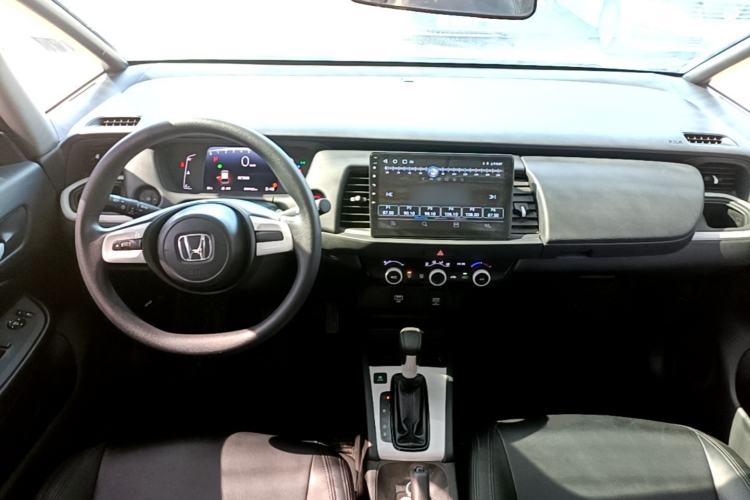 Used Honda Fit 2021 1.5L CVT Trend Edition Center Console