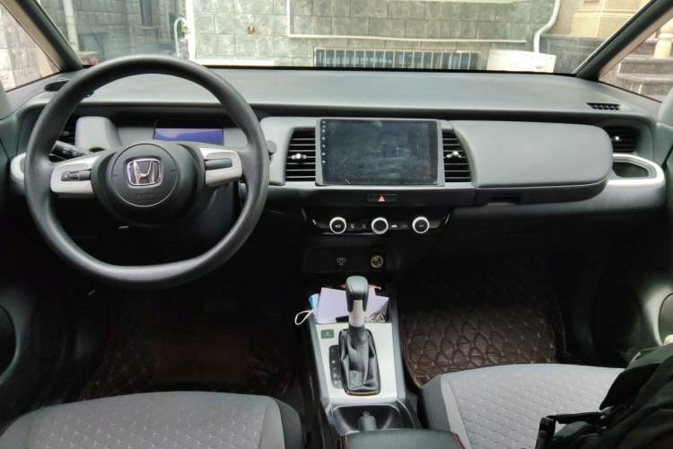 Used Honda Fit 2021 1.5L CVT Trend Edition Center Console