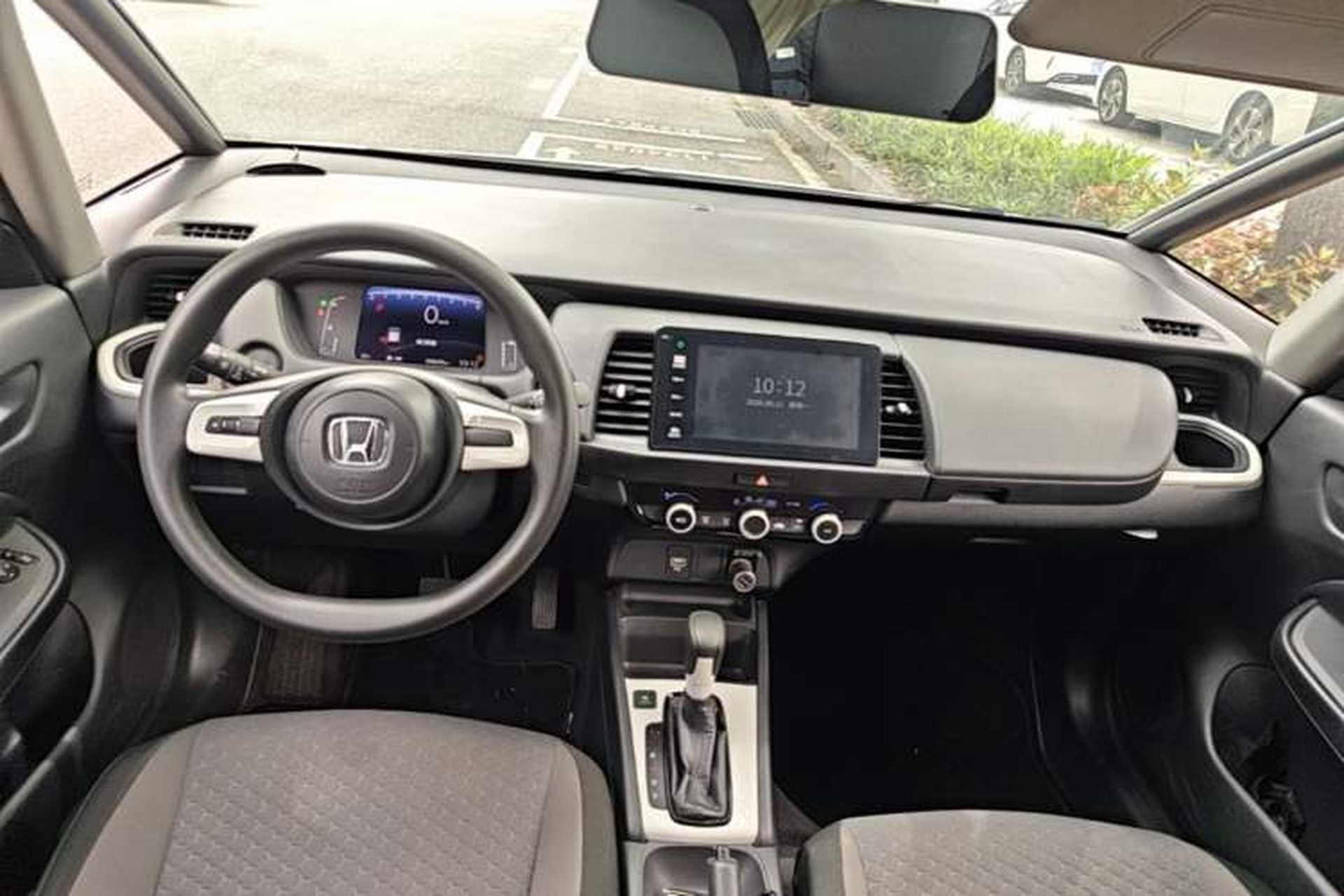 Used Honda Fit 2021 1.5L CVT Trend Edition Center Console